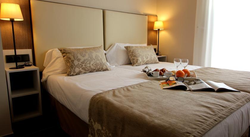 Pierre & Vacances Barcelona Sants Ngoại thất bức ảnh