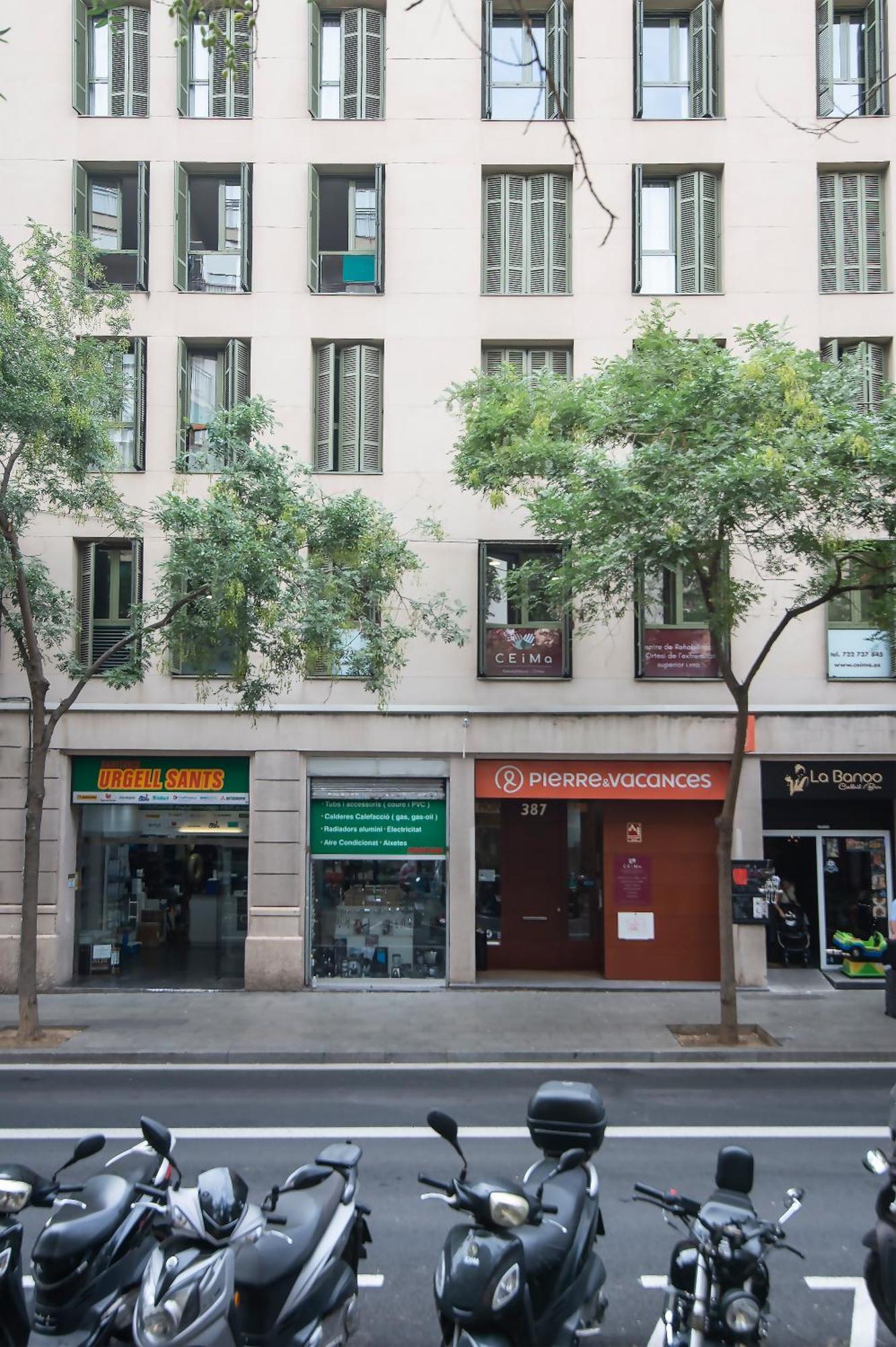 Pierre & Vacances Barcelona Sants Ngoại thất bức ảnh