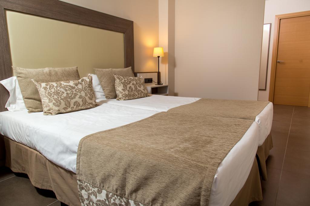 Pierre & Vacances Barcelona Sants Ngoại thất bức ảnh