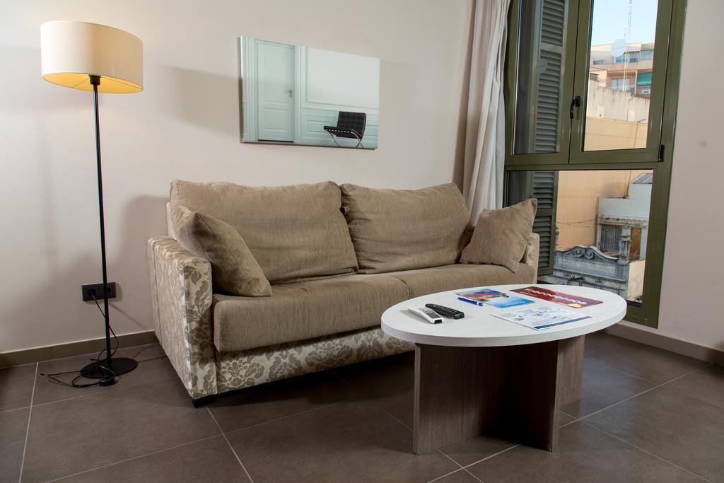 Pierre & Vacances Barcelona Sants Ngoại thất bức ảnh