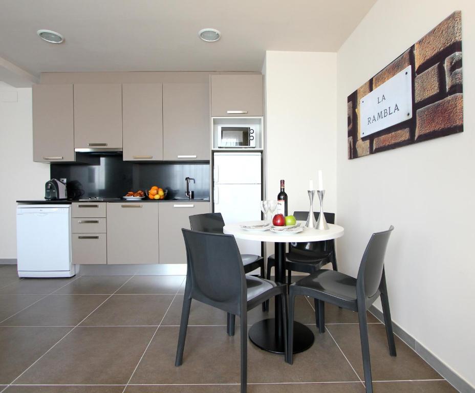Pierre & Vacances Barcelona Sants Ngoại thất bức ảnh
