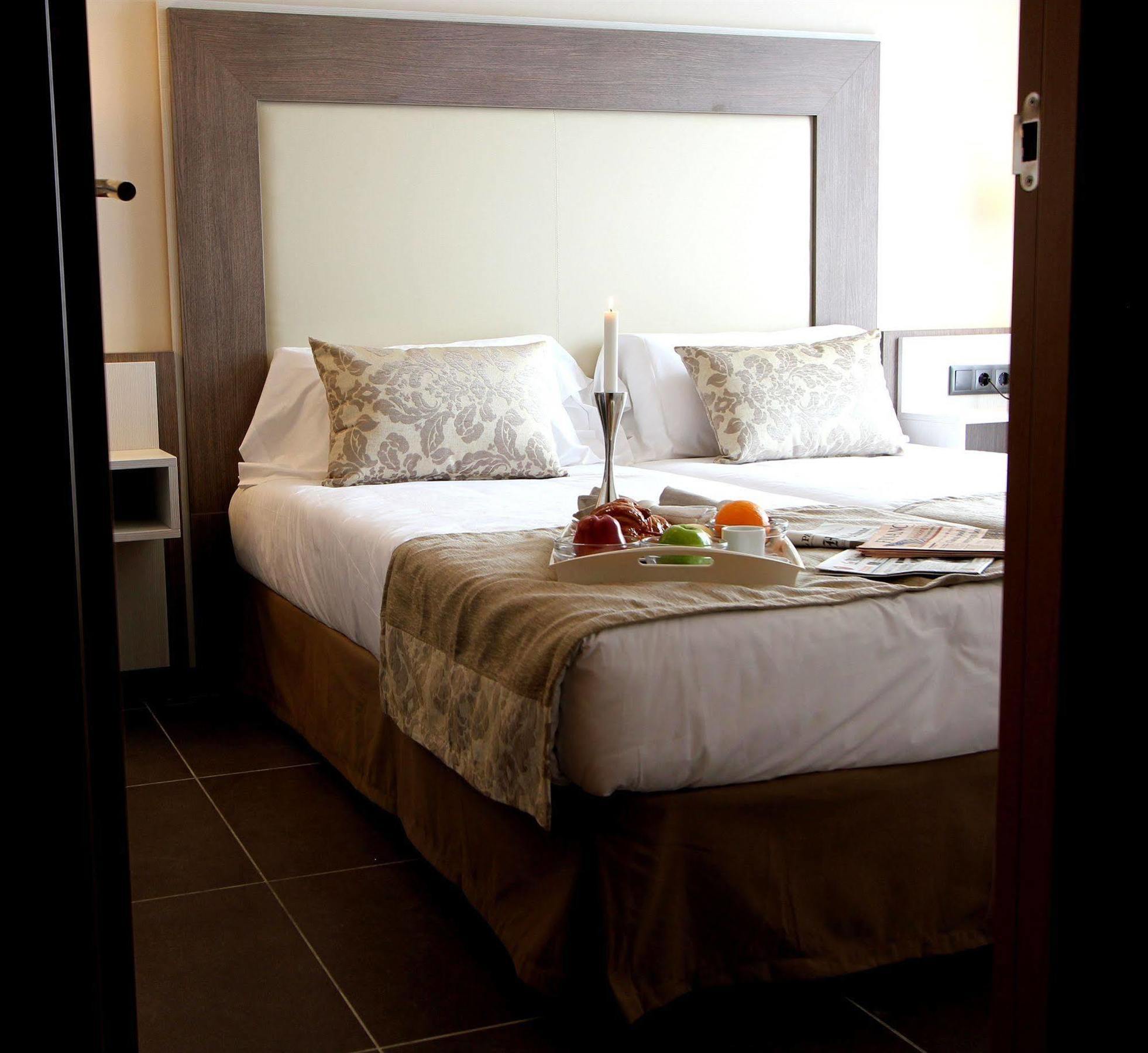 Pierre & Vacances Barcelona Sants Ngoại thất bức ảnh