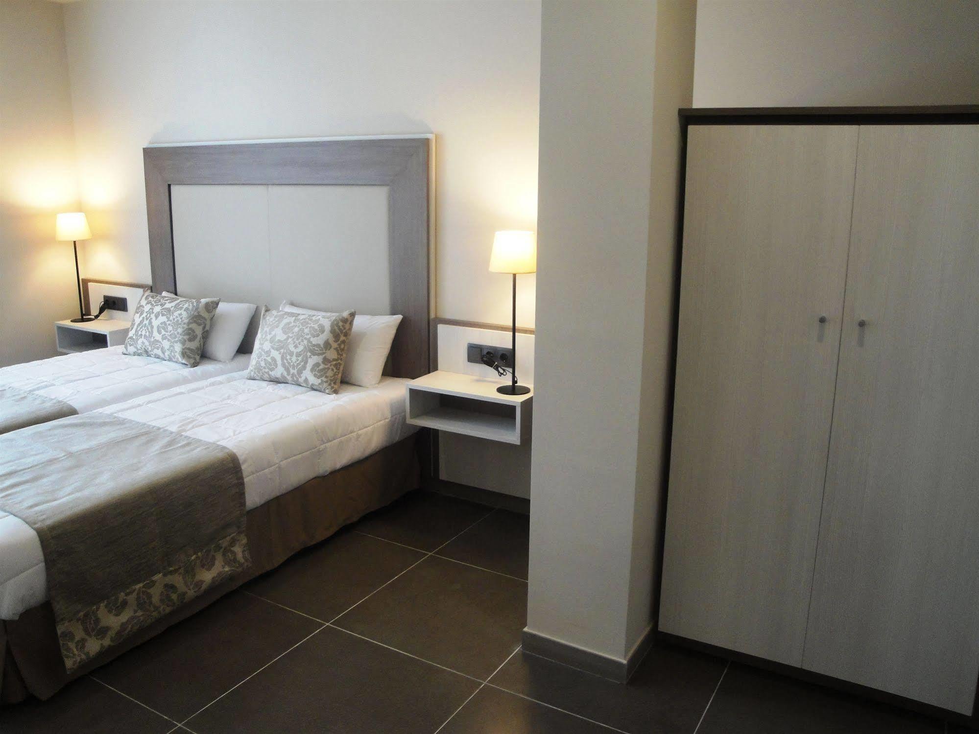 Pierre & Vacances Barcelona Sants Ngoại thất bức ảnh