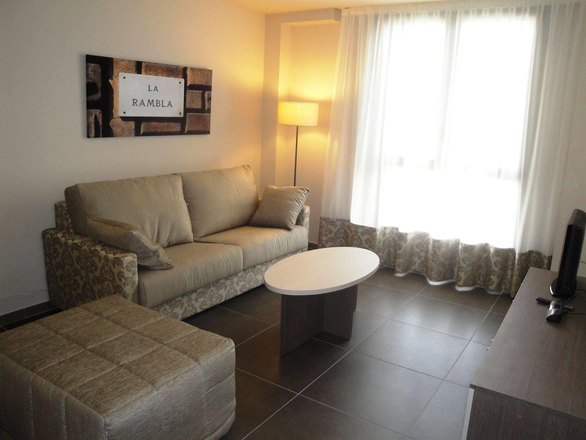 Pierre & Vacances Barcelona Sants Ngoại thất bức ảnh