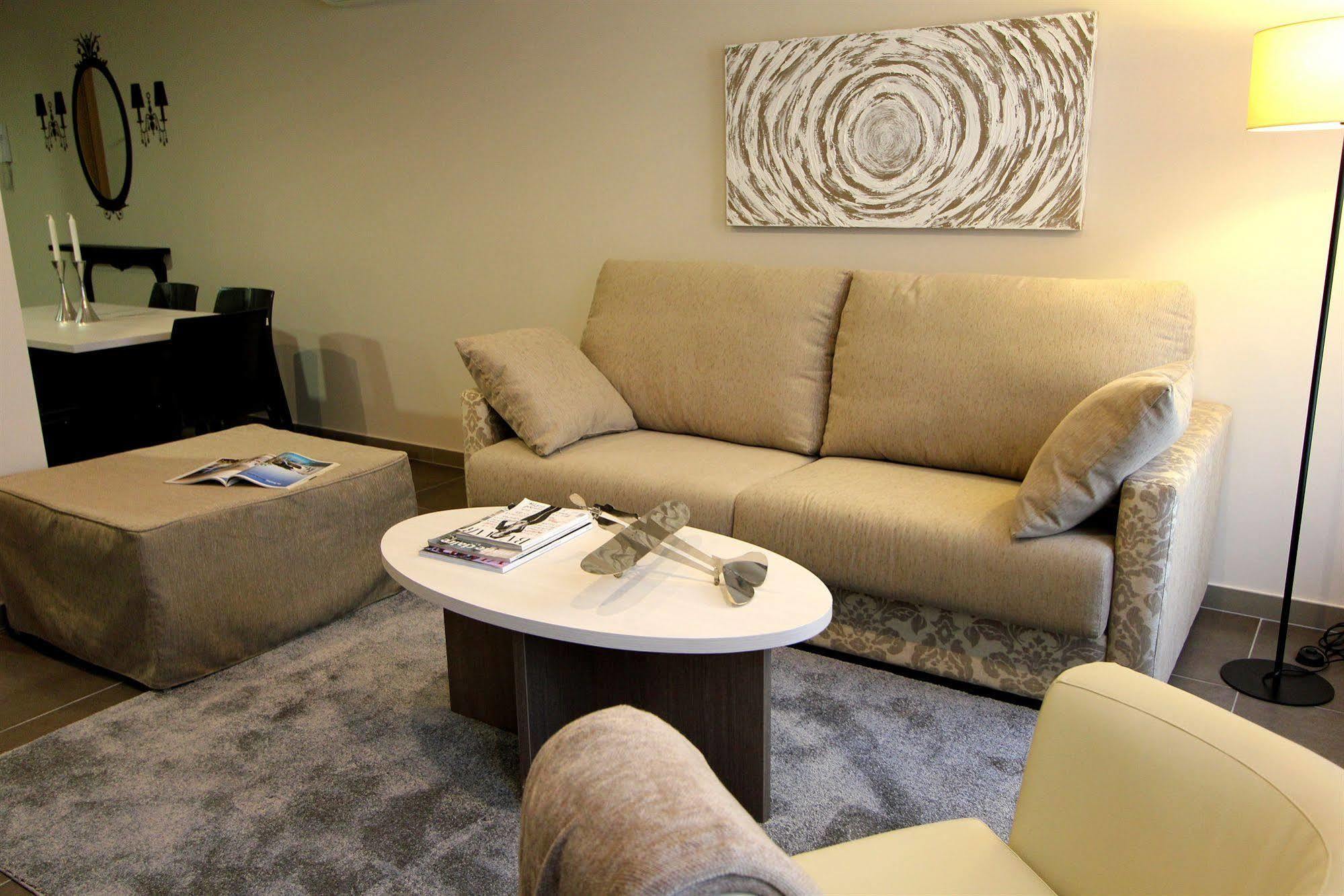 Pierre & Vacances Barcelona Sants Ngoại thất bức ảnh