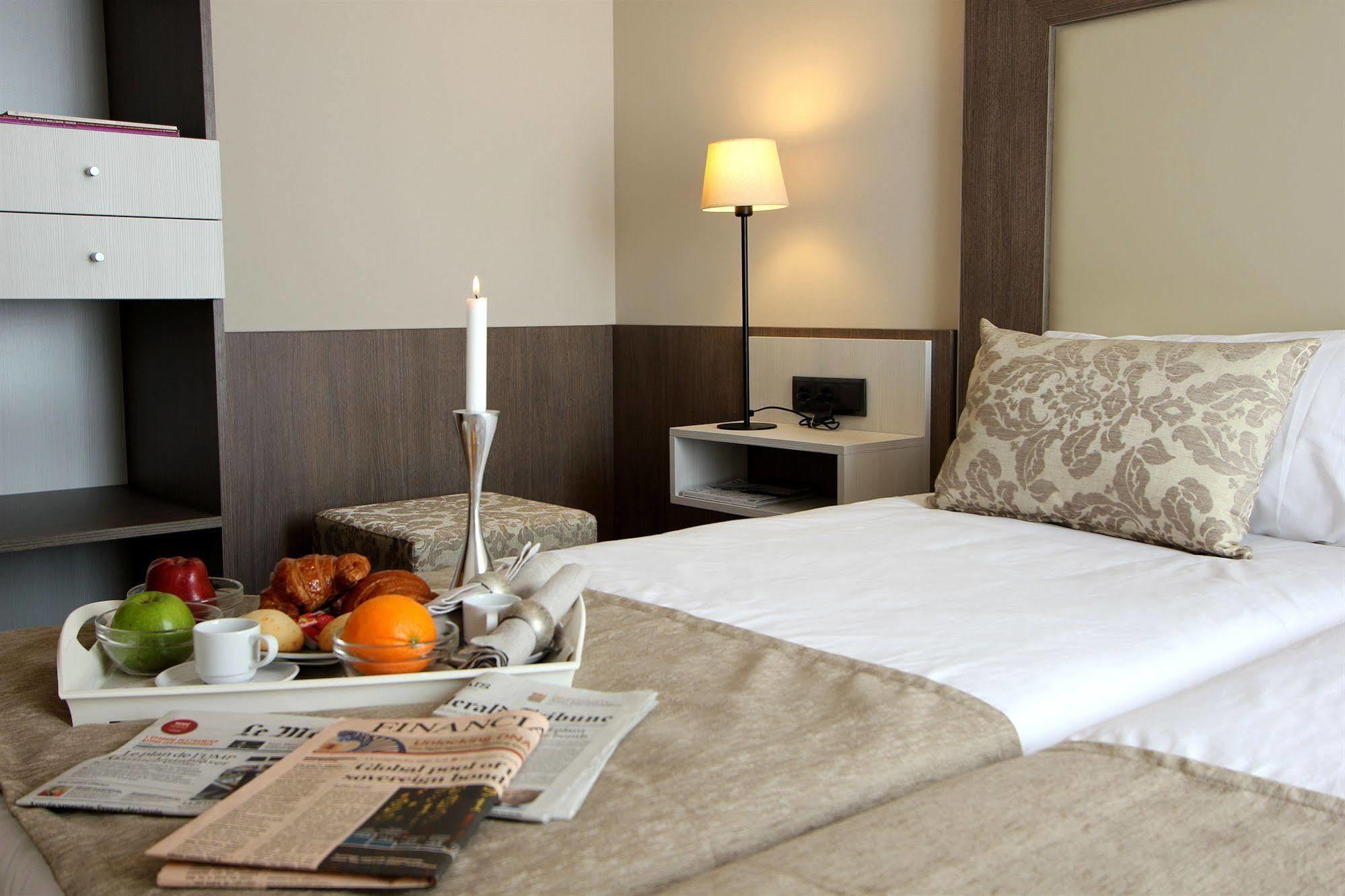 Pierre & Vacances Barcelona Sants Ngoại thất bức ảnh